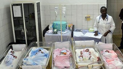 Quintuplés nés dans un hôpital de Ouagadougou en 2012. (AFP / Yempabou Ouoba)