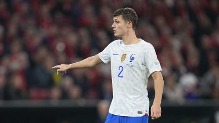 Le latéral droit Benjamin Pavard lors d'un match entre le Danemark et la France (2-0), le 25 septembre 2022 au Parken de Copenhague. (ULRIK PEDERSEN / AFP)