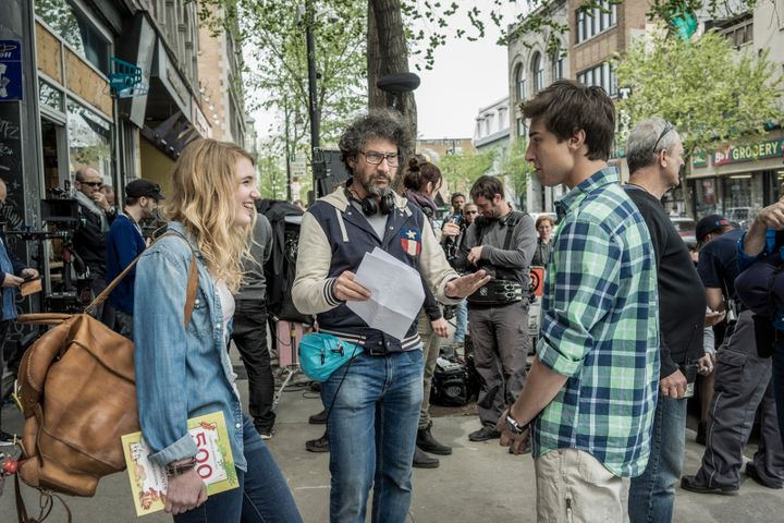 Radu Mihaileanu entre ses deux jeunes interprètes Sophie Nélisse et Alex Ozerov 
 (Wild Bunch Distribution)