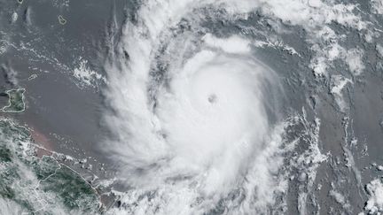 Une image satellite de la National Oceanic and Atmospheric Administration montre l'ouragan Beryl le 30 juin 2024. (HANDOUT/NOAA/GOES/AFP)