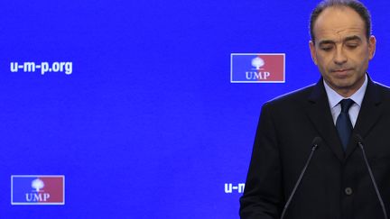 Le pr&eacute;sident de l'UMP, Jean-Fran&ccedil;ois Cop&eacute;, en conf&eacute;rence de presse au si&egrave;ge du parti, &agrave; Paris, le 23 novembre 2012. (GONZALO FUENTES / REUTERS     )