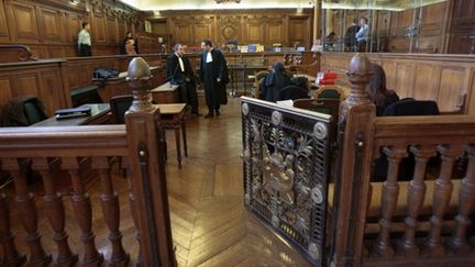 La salle d'audience avant l'ouverture du procès du "roi de la belle" au palais de justice de Paris (© AFP - FRANCOIS GUILLOT)