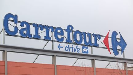 Avec pour objectif une réduction des coûts, le groupe Carrefour se lance dans la location-gérance pour cinq de ses hypermarchés.&nbsp; (MAXPPP)