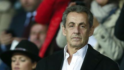 Nicolas Sarkozy assiste à un match au Parc des&nbsp;Princes à Paris, le 27 septembre 2017. (BENJAMIN CREMEL / AFP)