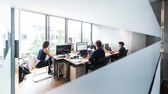 Les bureaux de My Science Work à San Francisco. "Les Américains&nbsp;apprécient un contexte plus convivial qu'une salle de réunion pour travailler&nbsp;: une promenade, aller dans un café, manger, pour mieux connaître les gens pour pouvoir mieux travailler avec eux" (My Science Work)