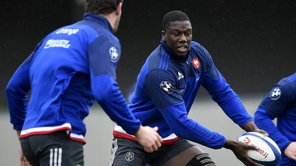 L'ailier Yacouba Camara s'entraine&nbsp;&nbsp;à&nbsp;Marcoussis,&nbsp;le&nbsp;12 février 2016 à la veille de leur match contre l'Irlande dans le tournoi des six nations. (FRANCK FIFE / AFP)