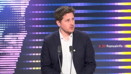 Julien Bayou, secrétaire national d’EELV, était mercredi 27 avril l’invité du 8h30 franceinfo.&nbsp; (FRANCEINFO / RADIOFRANCE)