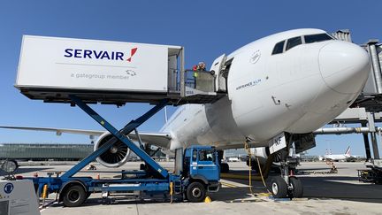 Servair est passé de 100 000 repas en temps normal à 20 000 depuis la crise, chaque jour à Roissy. (SERVAIR)