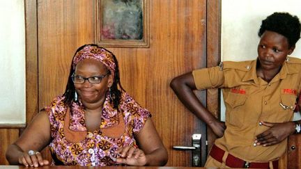 La militante des droits de l'Homme Stella Nyanzi, lors de son procès à Kampala, le 10 avril 2017, pour outrage au président. (GAEL GRILHOT / AFP)