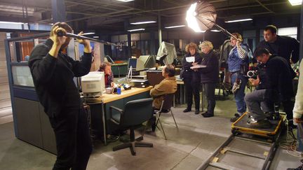 Tournage en studio de la série télévisée Central Nuit en 2003
 (JOEL ROBINE / AFP)