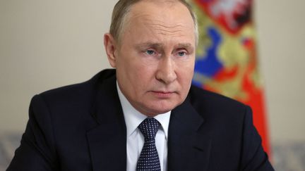 Le président russe Vladimir Poutine préside une réunion avec les membres du Conseil de sécurité par téléconférence à Moscou, le 22 juin 2022. (MIKHAIL METZEL / SPUTNIK)