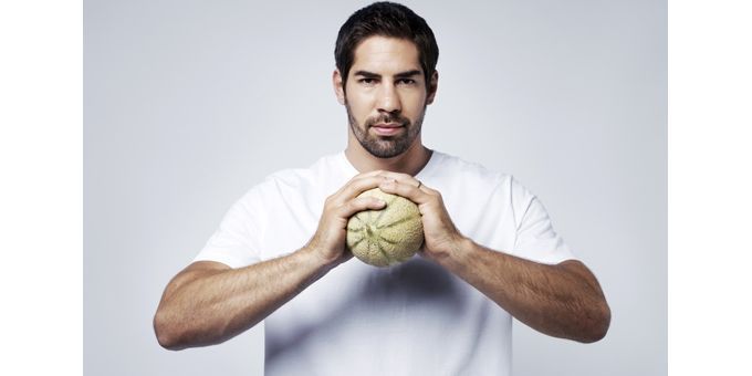 Nikola Karabatic et un melon charentais
 (Joëlle Dollé)