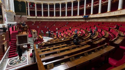 L'hémicycle de l'Assemblée nationale pendant l'épidémie de coronavirus, le 21 avril 2020. (JACQUES WITT / AFP)