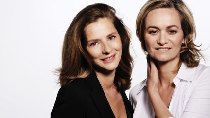 Fran&ccedil;oise Joly et Guilaine Chenu, les pr&eacute;sentatrices d'"Envoy&eacute; sp&eacute;cial", le magazine d'information de France 2.