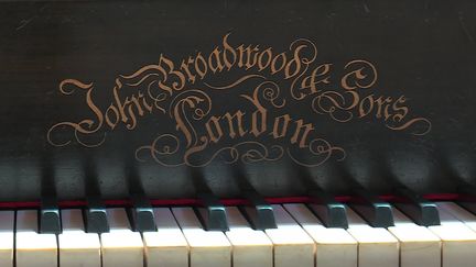 At the Sand & Chopin festival in Seyne, musicians play on pianos that are more than a century old. (FRANCE 3 PROVENCE-ALPES)