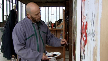 Aurélien Morinière dans son atelier en Haute-Vienne
 (France 3 Culturebox)