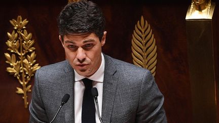 Aurélien Pradié, le 28 avril 2020, à l'Assemblée nationale, à Paris. (DAVID NIVIERE / AFP)