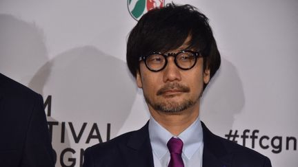 Le Japonais&nbsp;Hideo Kojima, célèbre créateur de jeux vidéo, à Cologne (Allemagne), le 15 octobre 2019. (HORST GALUSCHKA / DPA / AFP)