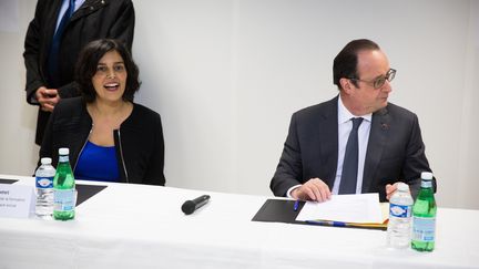 Le président François Hollande et la ministre du Travil Myriam El Khomri, le 10 mars 2016 à Moissy-Cramayel (Seine-et-Marne). (HAMILTON / POOL / SIPA)