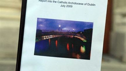 Le rapport de la commission d'enquête concernant des abus sexuels dans le diocèse catholique de Dublin (AFP PHOTO/Peter Muhly)