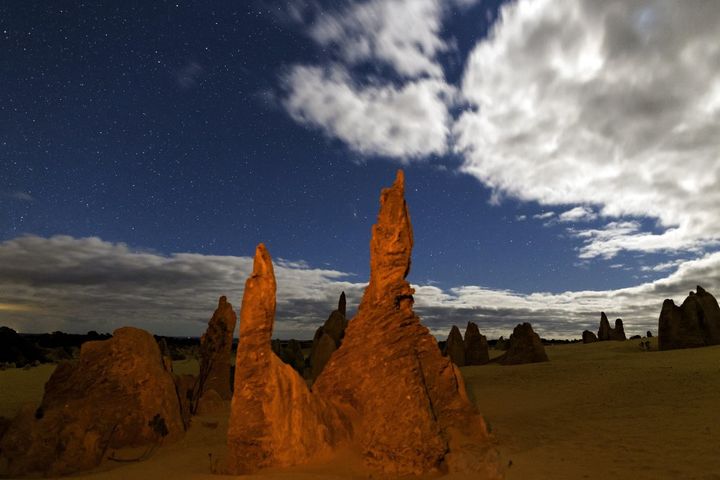 Clair de Lune sur le desert des Pinnacles, dans le parc national de Nambung en Australie-Occidentale. Juillet 2015 (B.A.TAFRESHI)