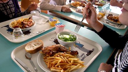 &nbsp; (Chalon-sur-Saône vote la fin des menus de substitution dans les cantines scolaires © Maxppp)