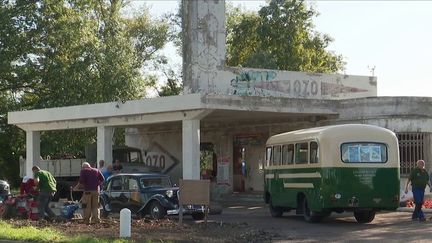 Une vieille station-service restaurée par des passionnés