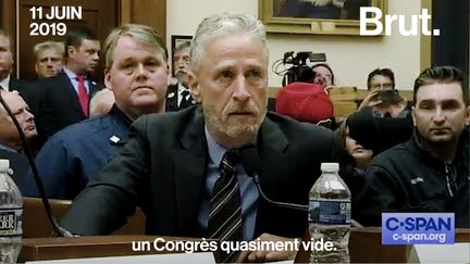 Le 11 juin, au Congrès américain, l’ancien présentateur du Daily Show Jon Stewart est venu apporter son soutien aux secouristes du 11-Septembre qui ont payé le prix fort de leur intervention. (BRUT)