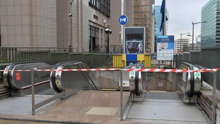 Les stations de métro bruxelloises sont restées fermées samedi 21 et dimanche 22 novembre 2015.&nbsp; (DURSUN AYDEMIR / ANADOLU AGENCY / AFP)