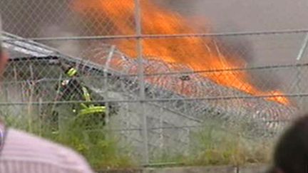 Incendie au centre de rétention administrative de Vincennes (21-6-2008). (France 2)