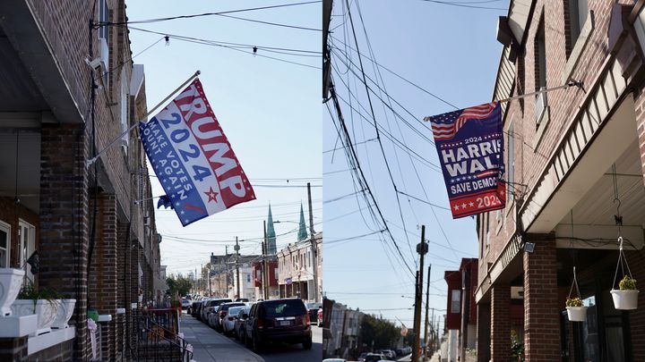 Des drapeaux de soutien à Donald Trump et Kamala Harris dans le quartier de Port Richmond, à Philadelphie (Etats-Unis), le 26 octobre 2024. (PIERRE-LOUIS CARON / FRANCEINFO)