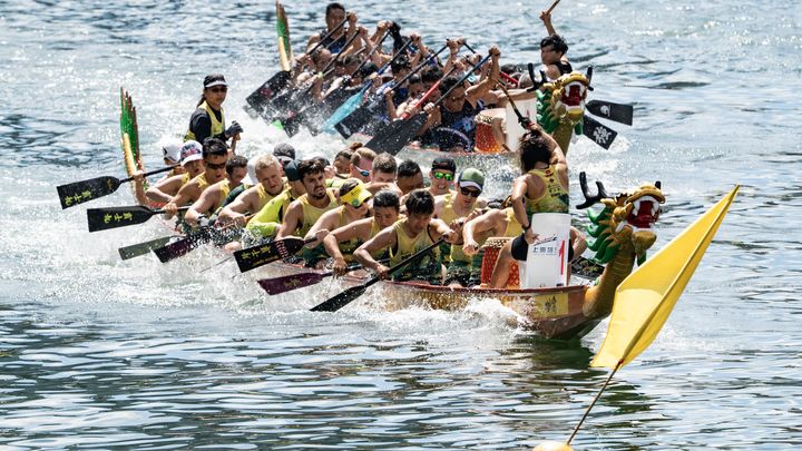 La course des bateaux-dragons le 22 Juin 2023 à Hong Kong (CHINA NEWS SERVICE / CHINA NEWS SERVICE)