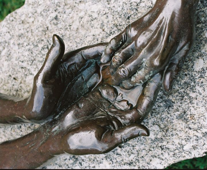 The Welcoming Hands, Louise Bourgeois, 1996
 (Louise Bourgeois Trust / Licensed by ADAGP/ photographie François Halard)