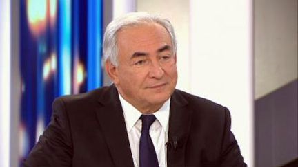 Dominique Strauss-Kahn, directeur général du FMI, invité du journal de 20 heures de France 2, dimanche 20 février. (F2)