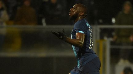 L'attaquant de Porto Moussa Marega, célèbre son but face au Vitoria Guimaraes SC, dimanche 16 février 2020.&nbsp; (MIGUEL RIOPA / AFP)