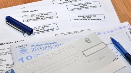 Les contribuables ont jusqu'au&nbsp;12 juin 2020 pour remplir leur déclaration papier.&nbsp; (ALLILI MOURAD / SIPA)