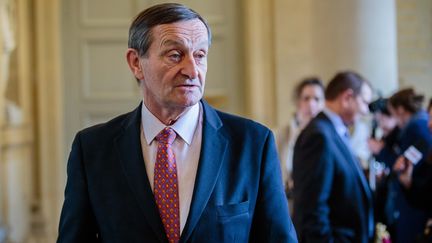 &nbsp;Gérard Bapt, médecin cardiologue et médecin conseil de l’Association française des malades de la thyroïde (AFMT), à l'Assemblée nationale, en mars 2016. (AURELIEN MORISSARD / MAXPPP)