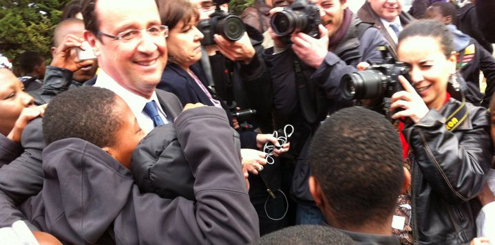 François Hollande fait un tour des banlieues d'Ile-de-France (PM)