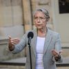 La Première ministre Elisabeth Borne s'exprime auprès des médias après une rencontre avec Sophie Binet, secrétaire générale de la CGT, à l'hôtel Matignon, le 17 mai 2023. (CHRISTOPHE PETIT TESSON / EPA / MAXPPP)