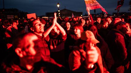 Une manifestation spontanée à Paris contre la réforme des retraites, le 16 mars 2023. (XOSE BOUZAS / HANS LUCAS / AFP)