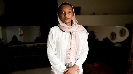 Shems Osman, 32 ans, employée dans une entreprise internationale, a étudié la psychologie au Canada.&nbsp;Elle a la citoyenneté canadienne, mais a choisi de rentrer au&nbsp;Soudan.&nbsp; (UMIT BEKTAS / REUTERS)