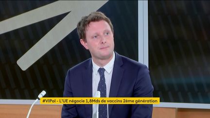 "Le contrat annoncé par l'Europe de presque deux milliards de doses c'est pour l'après, à partir de début 2022" , annonce Clément Beaune,