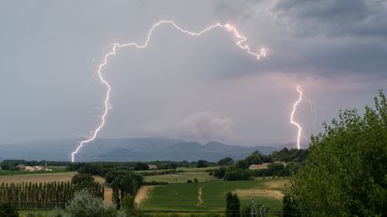 Un orage en Ardèche, le 12 février 2020. (XAVIER DELORME / BIOSPHOTO / AFP)