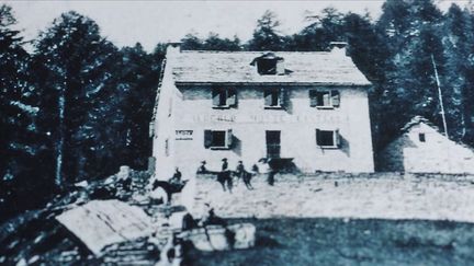 Depuis l’arrivée de la pandémie mondiale du Covid-19, la vie en montagne est de plus en plus prisée. Un mode de vie particulier qu’ont choisi Enrico et Marina un couple italien qui a été suivi par les caméras de France télévision. (CAPTURE D'ÉCRAN FRANCE 3)