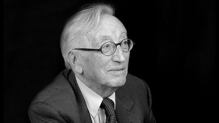 Jean-Bertrand Pontalis, psychanalyste et écrivain (1924 - 2013).
 (C. Hélie pour les Editions Gallimard)