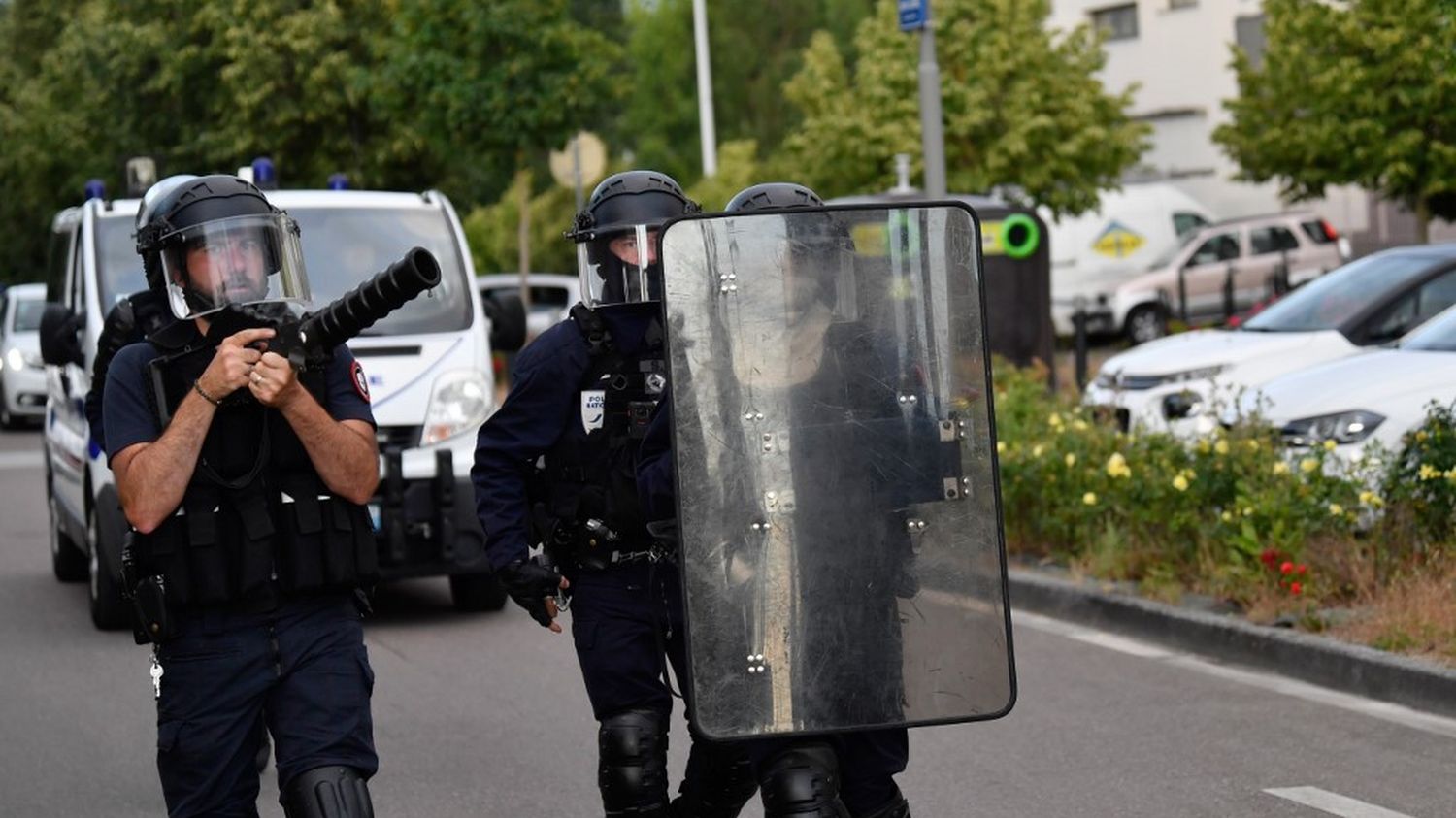 Violences à Dijon : "On A Vécu Une Guérilla Urbaine, Voire Une Guerre ...