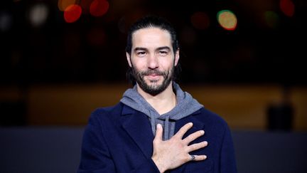 L'acteur Tahar Rahim, le 20 novembre 2022, à Paris. (JULIEN DE ROSA / AFP)