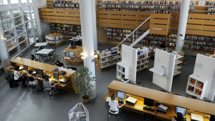 Le syndicat &eacute;tudiant affirme que 31 universit&eacute;s fran&ccedil;aises demandent des frais suppl&eacute;mentaires ill&eacute;gaux &agrave; leurs &eacute;tudiants lors de l'inscription. (ALAIN LE BOT / AFP)