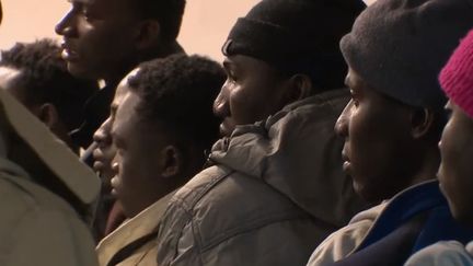 Des migrants guinées dans un centre d'acccueil à Bayonne (Pyrénées-Atlantiques). (FRANCE 2)