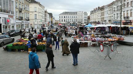 &nbsp; (La place communale de Molenbeek, à proximité de laquelle habite la famille Abdeslam. © Maxppp)